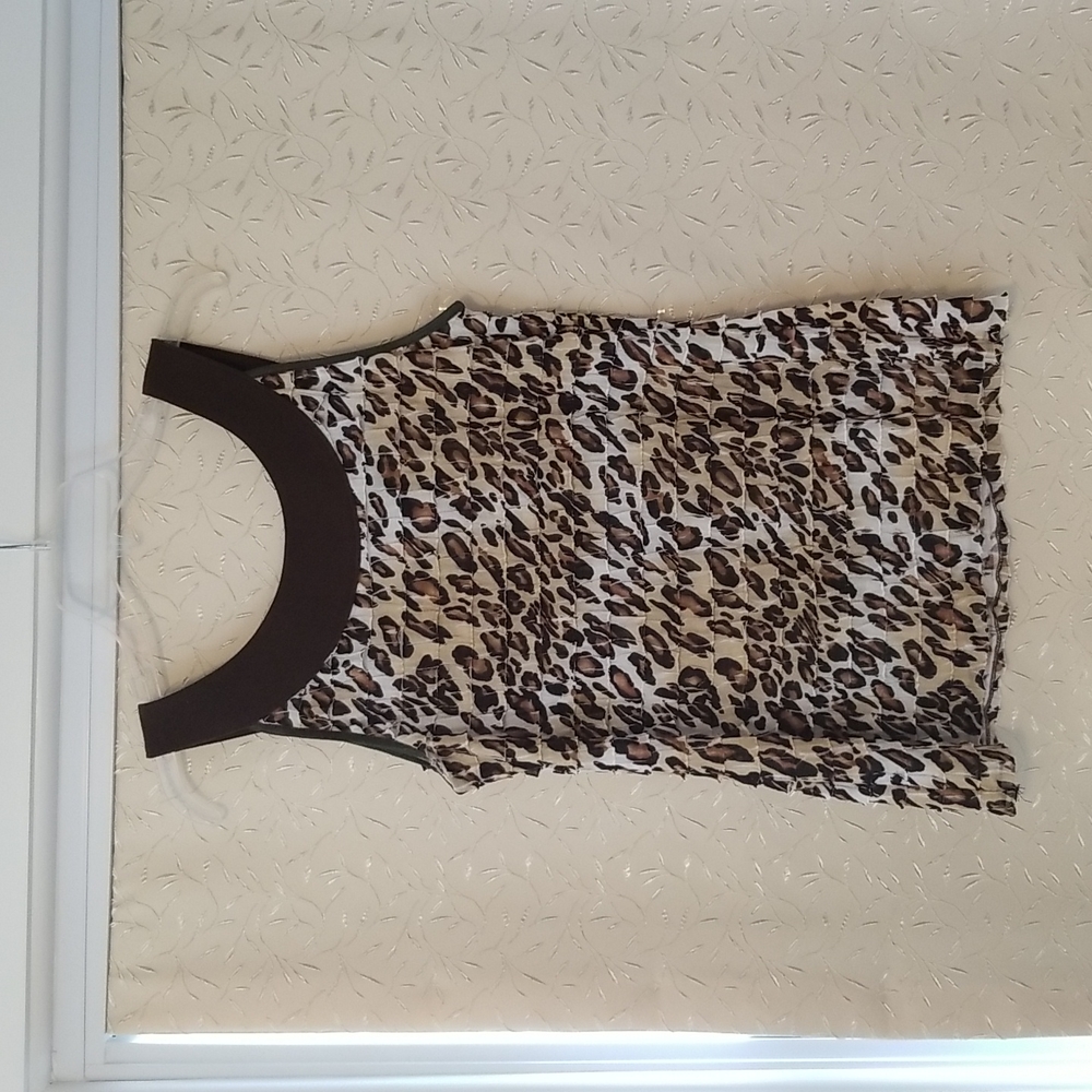 Animal Print Top - Picture 2 of 5